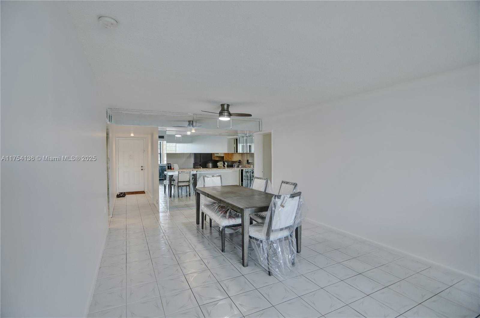 Small Image of 1524 WHITEHALL DR #102, Davie Number 16