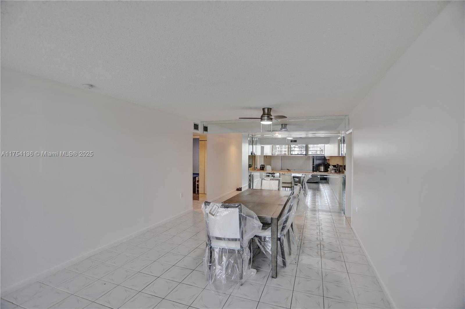 Small Image of 1524 WHITEHALL DR #102, Davie Number 9