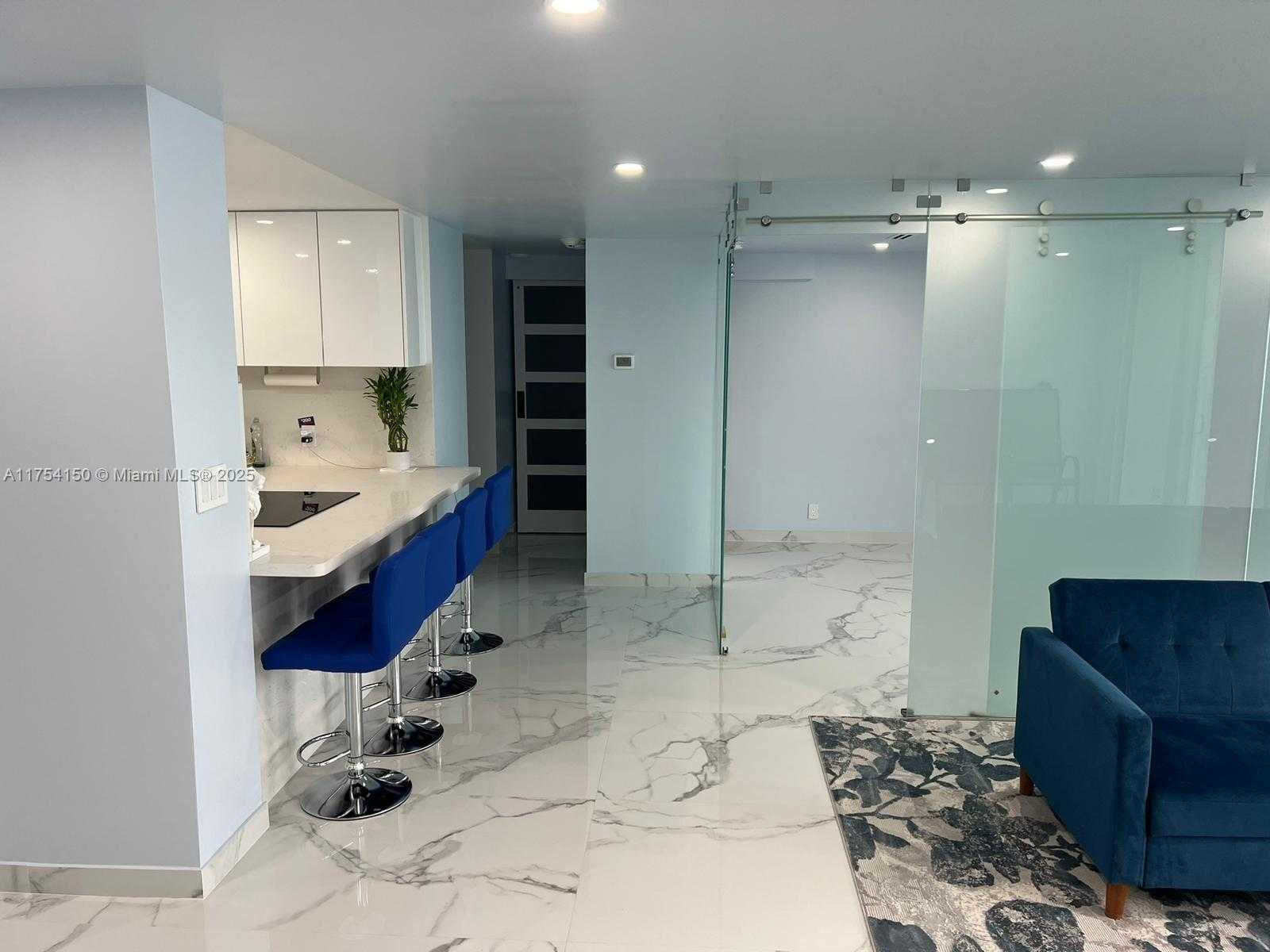 Small Image of 100 BAYVIEW DR #1808, Sunny Isles Beach Number 7