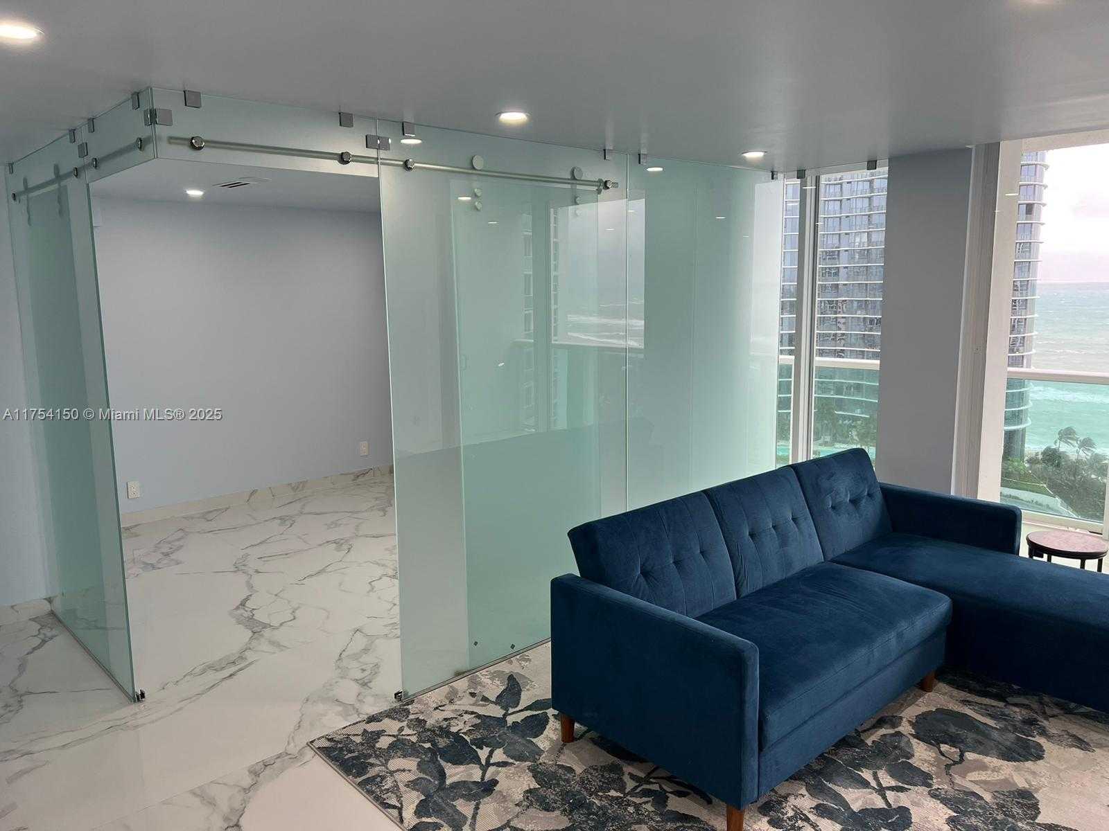Small Image of 100 BAYVIEW DR #1808, Sunny Isles Beach Number 8