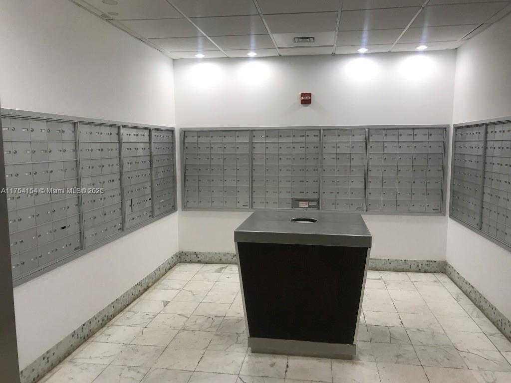 Small Image of 1000 WEST AVE #908, Miami Beach Number 17