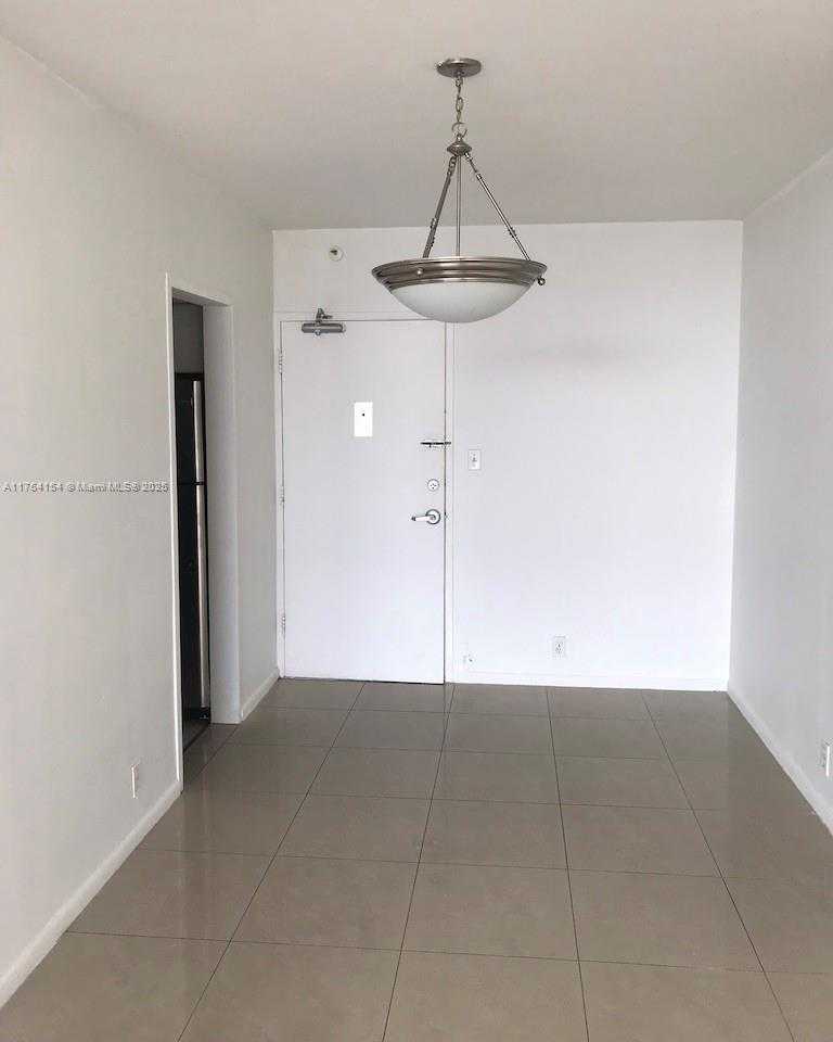 Small Image of 1000 WEST AVE #908, Miami Beach Number 7