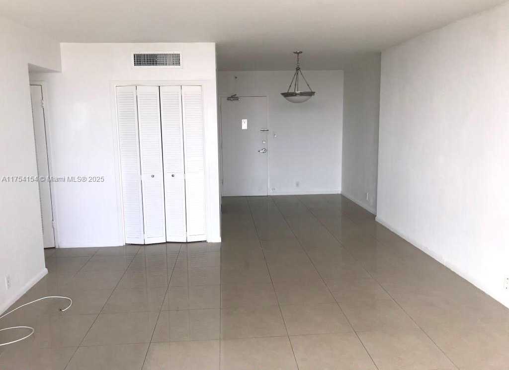 Small Image of 1000 WEST AVE #908, Miami Beach Number 8