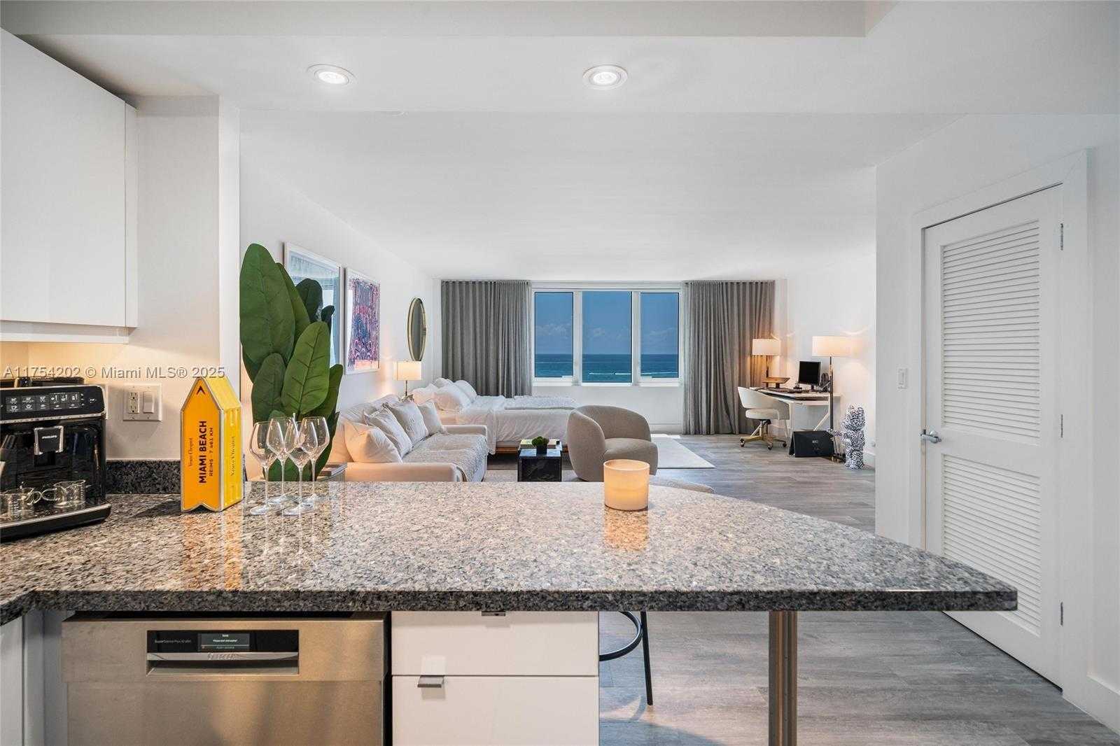 Small Image of 2301 COLLINS AVE #742, Miami Beach Number 10