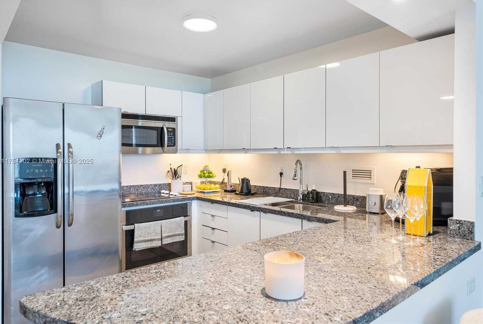 Small Image of 2301 COLLINS AVE #742, Miami Beach Number 11