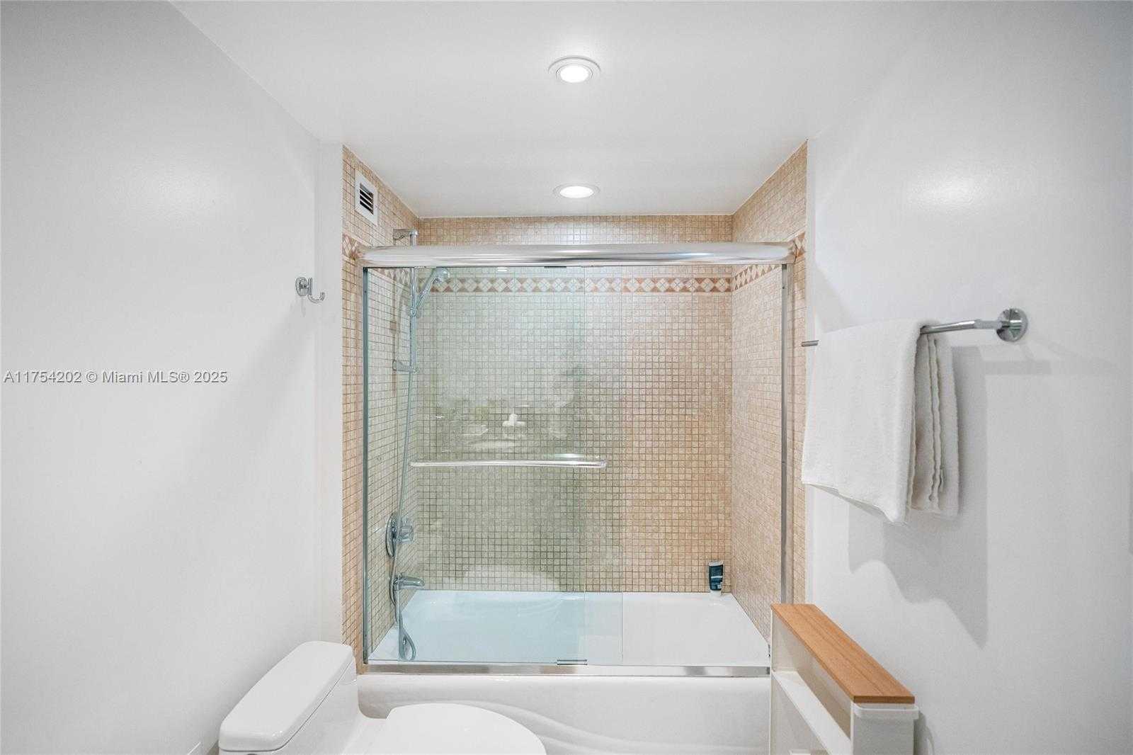 Small Image of 2301 COLLINS AVE #742, Miami Beach Number 14