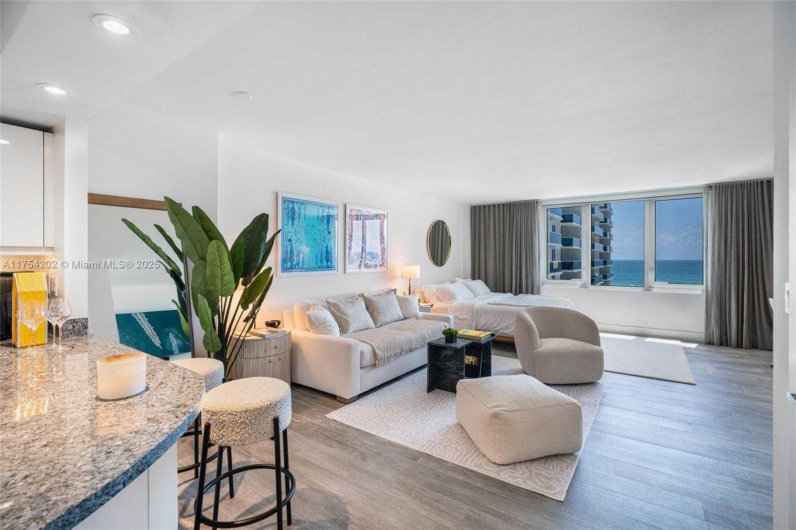 Small Image of 2301 COLLINS AVE #742, Miami Beach Number 15