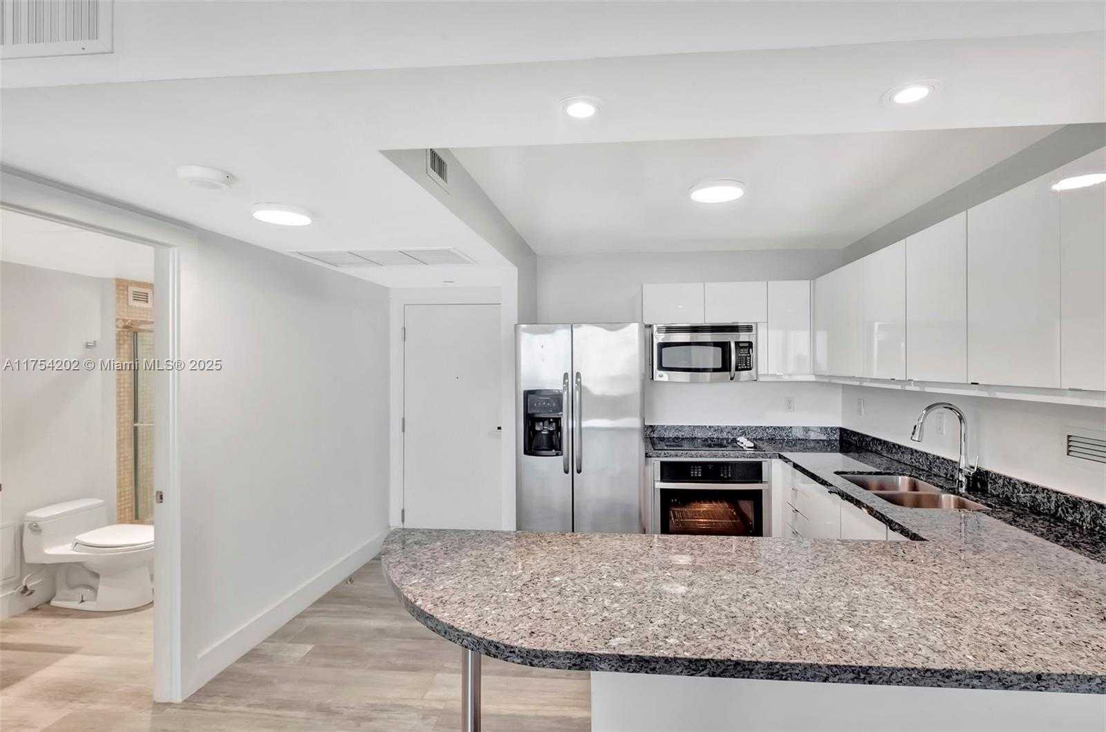 Small Image of 2301 COLLINS AVE #742, Miami Beach Number 45