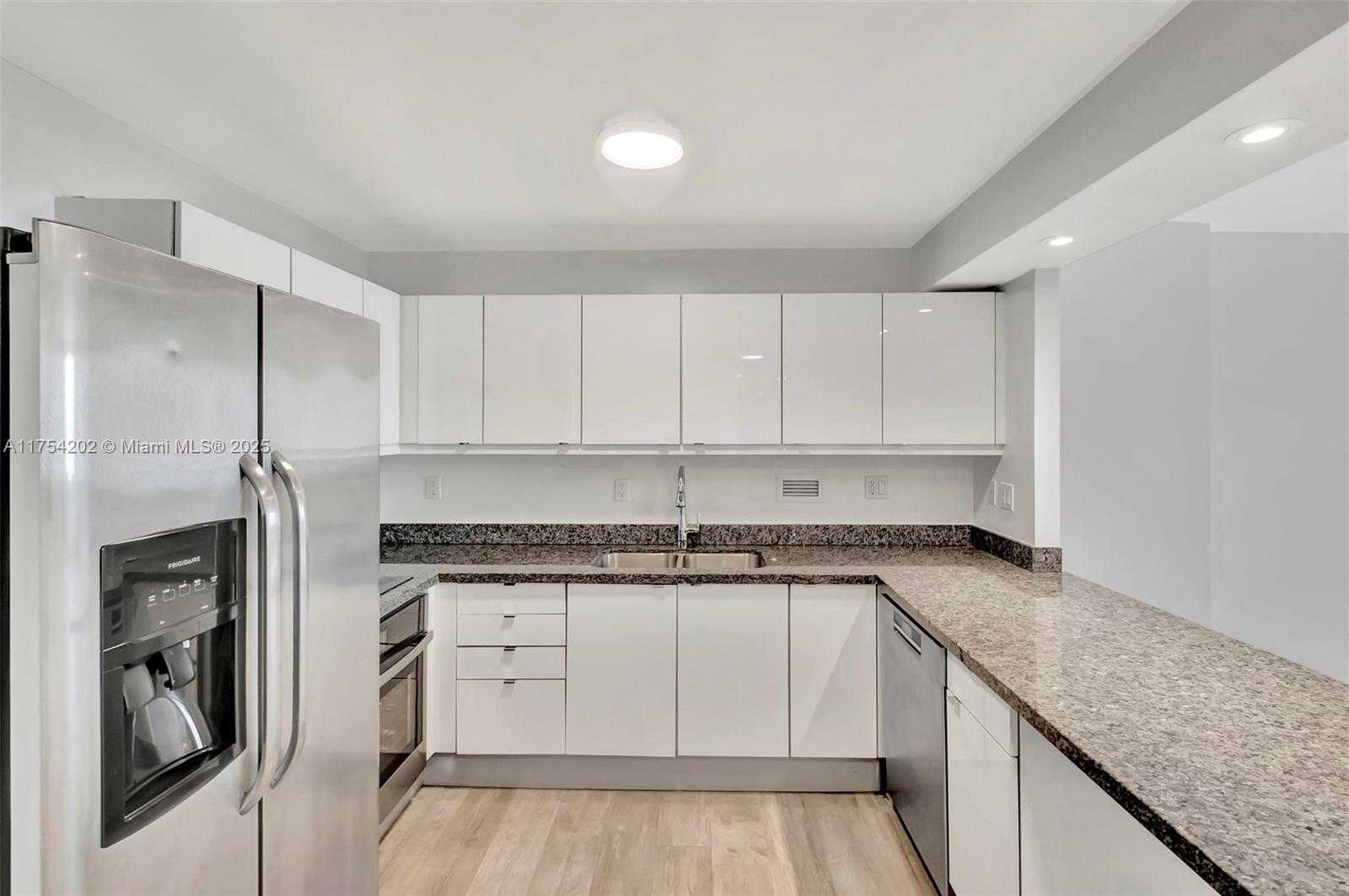 Small Image of 2301 COLLINS AVE #742, Miami Beach Number 46