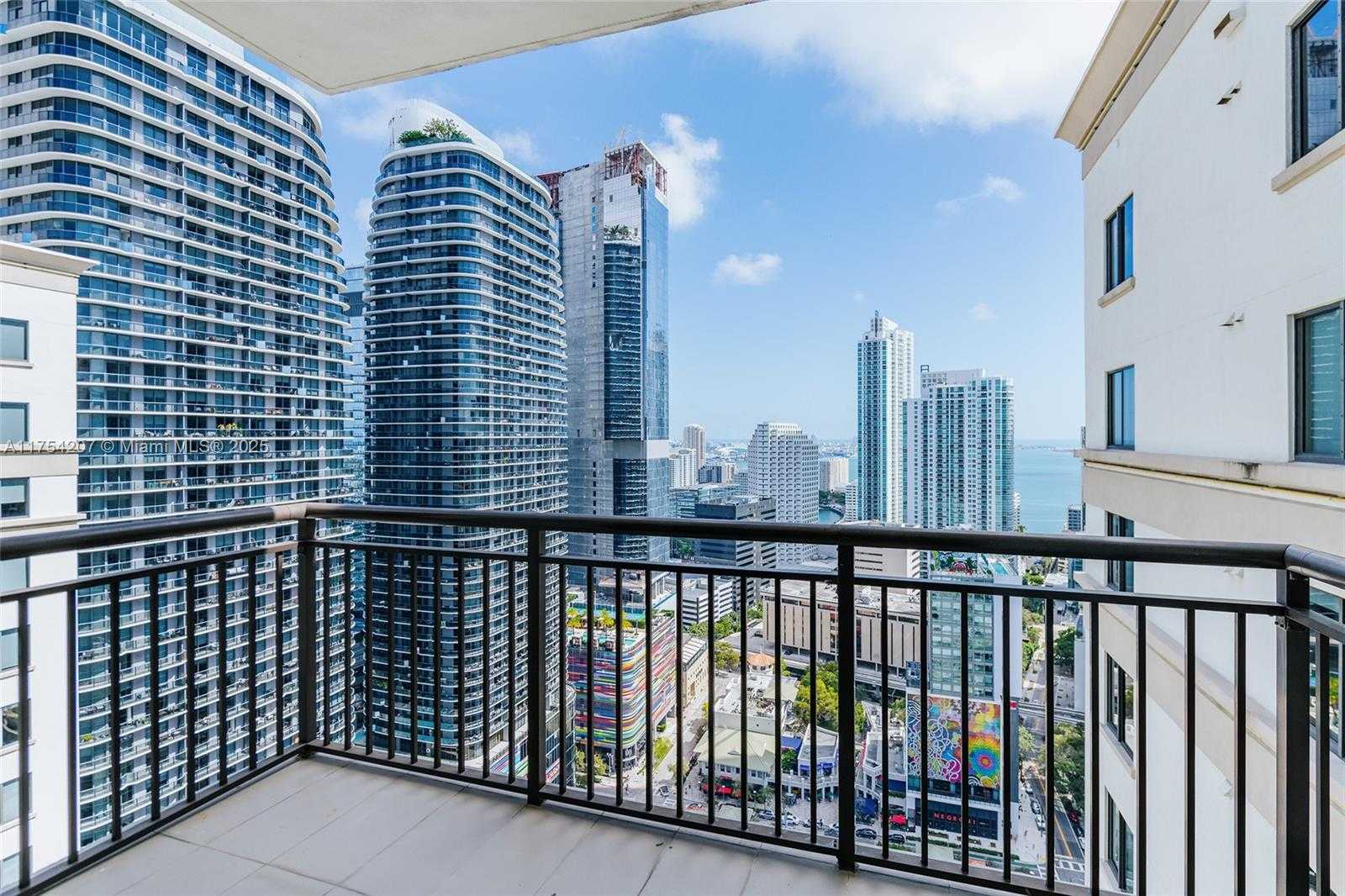 Small Image of 999 SOUTH WEST 1ST AVE #PH05, Miami Number 23