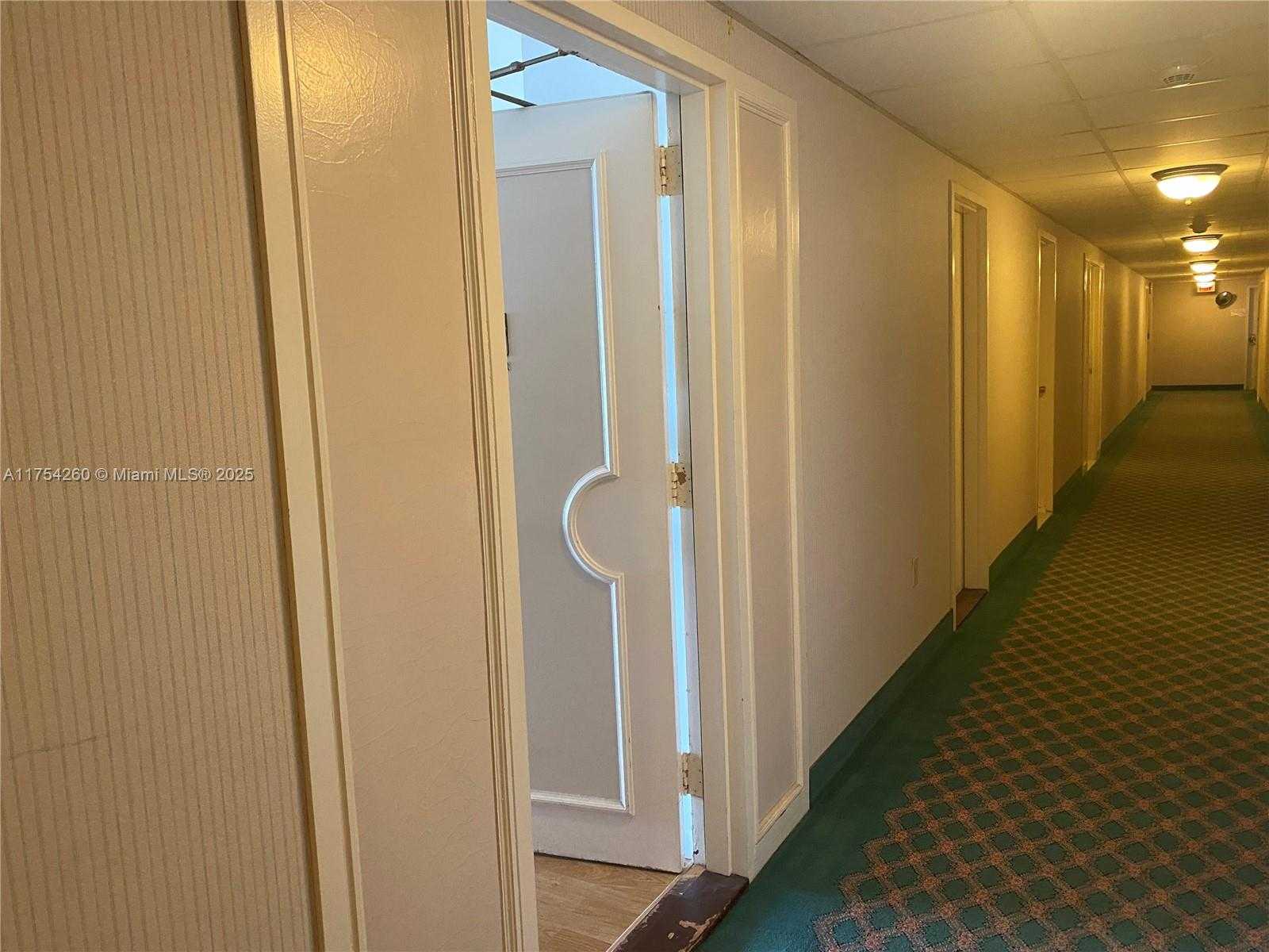 Small Image of 1985 SOUTH OCEAN DR #22A, Hallandale Beach Number 17