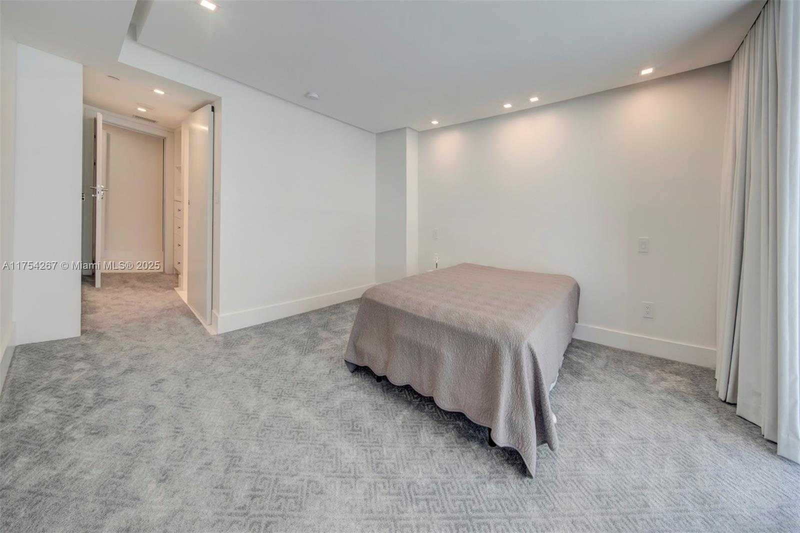 Small Image of 10175 COLLINS AVE #1106, Bal Harbour Number 15