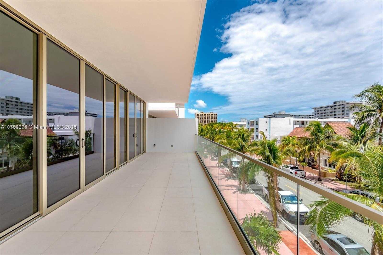 Small Image of 300 EAST COLLINS AVE #2D, Miami Beach Number 11