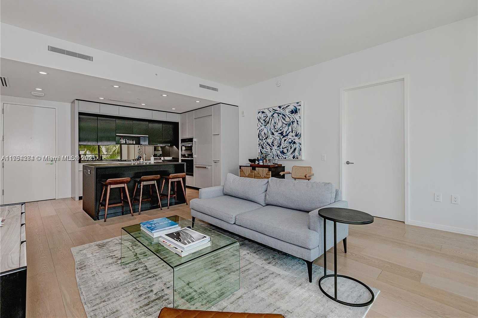 Small Image of 300 EAST COLLINS AVE #2D, Miami Beach Number 16