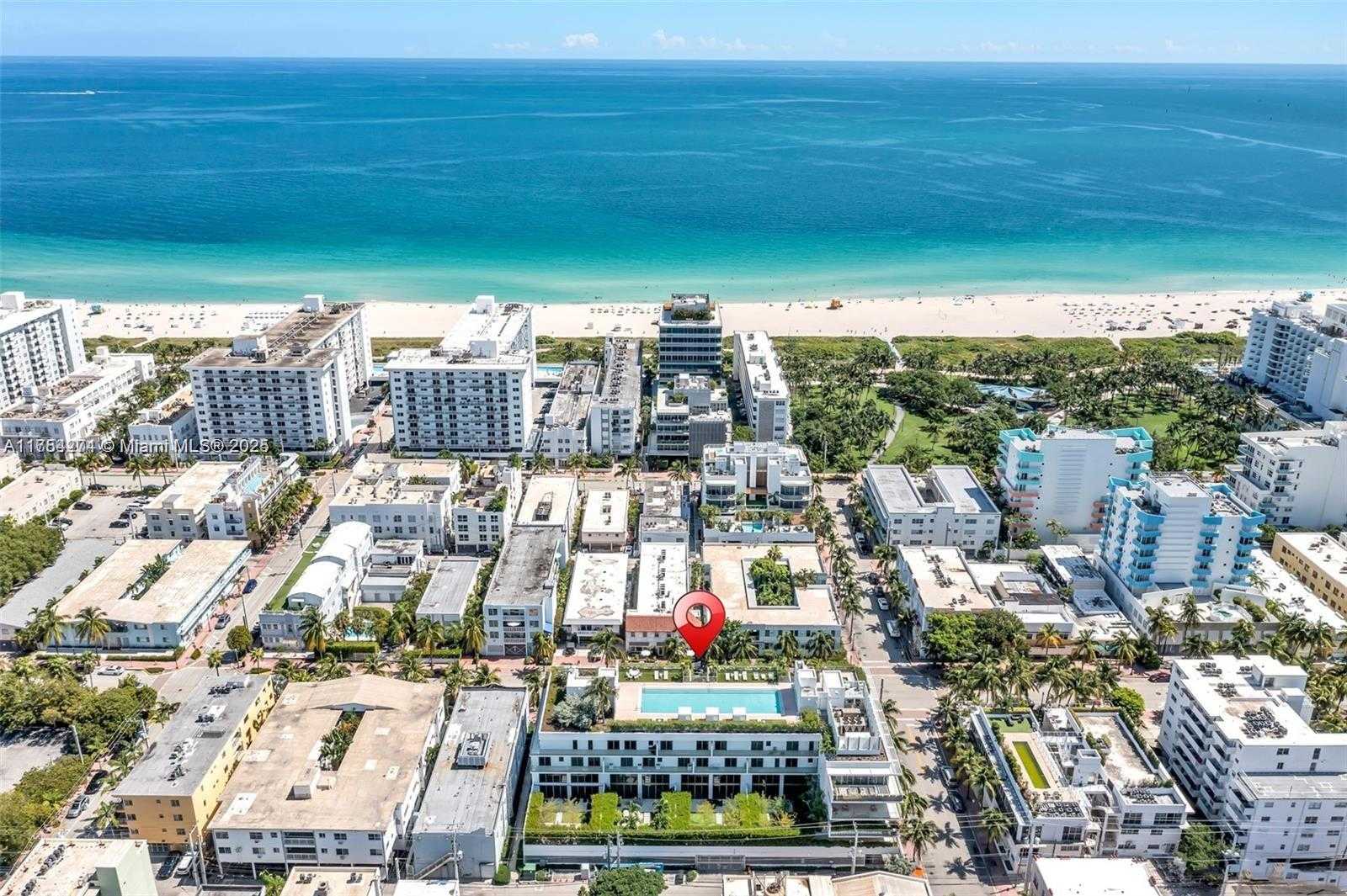Small Image of 300 EAST COLLINS AVE #2D, Miami Beach Number 3