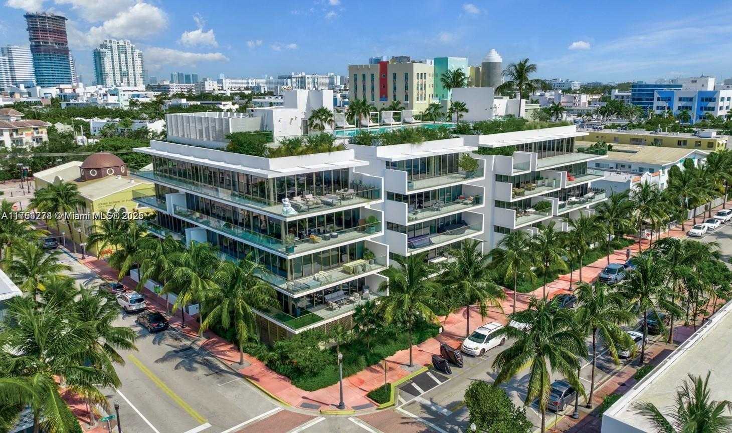Small Image of 300 EAST COLLINS AVE #2D, Miami Beach Number 38