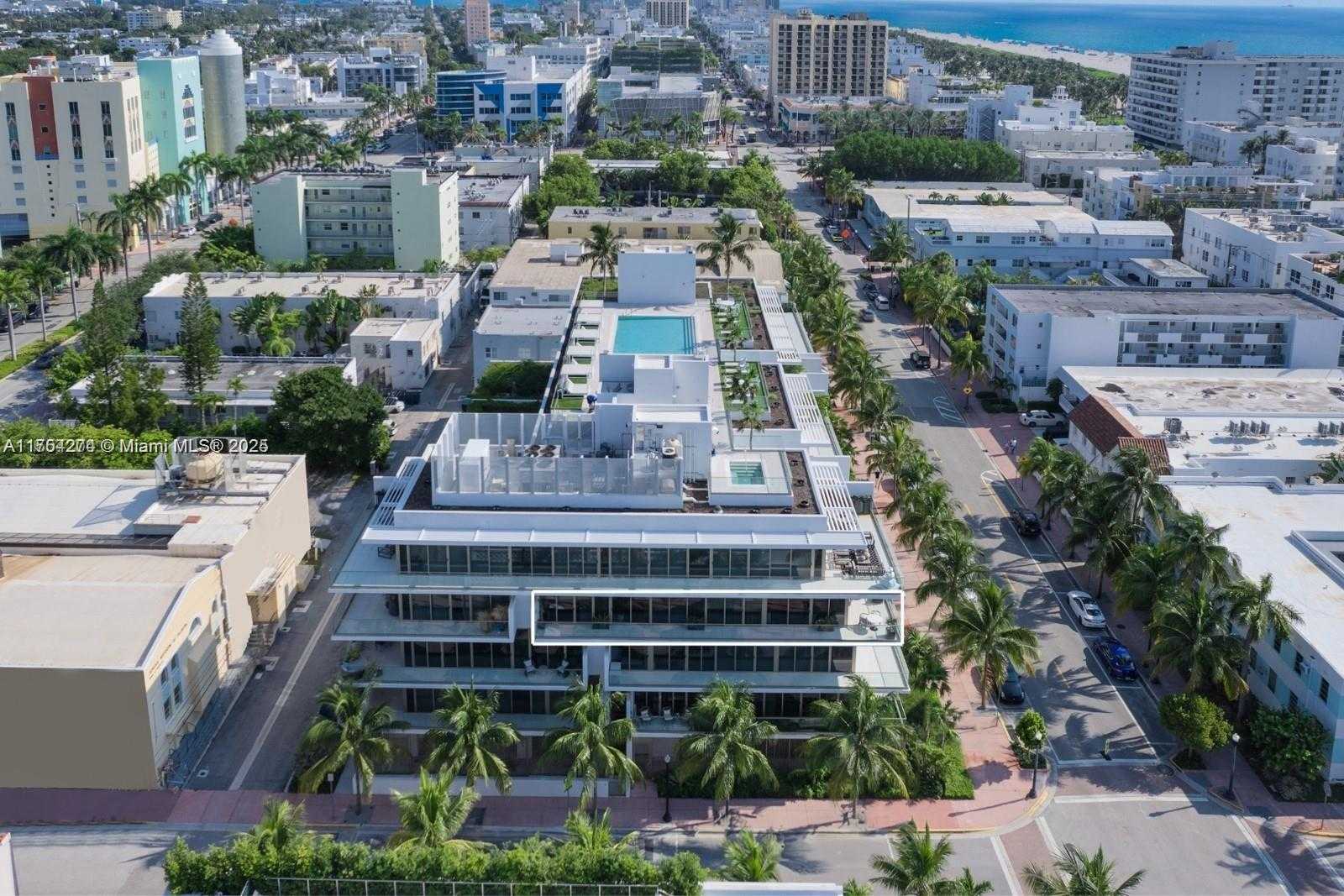Small Image of 300 EAST COLLINS AVE #2D, Miami Beach Number 42