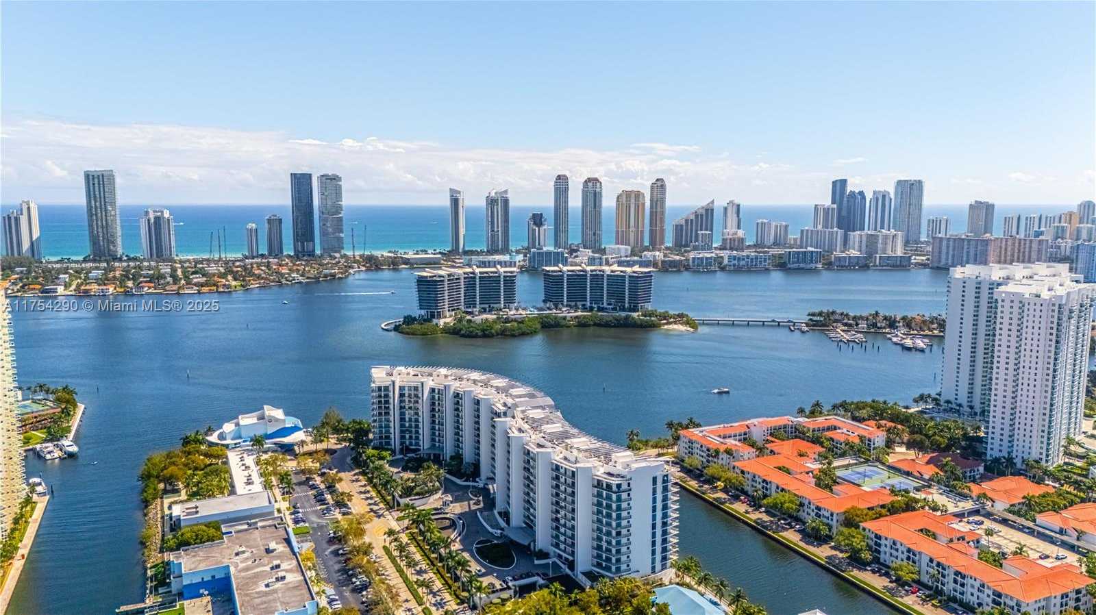 Small Image of 3250 NE 188th St, Aventura, FL 33180, USA Number 2