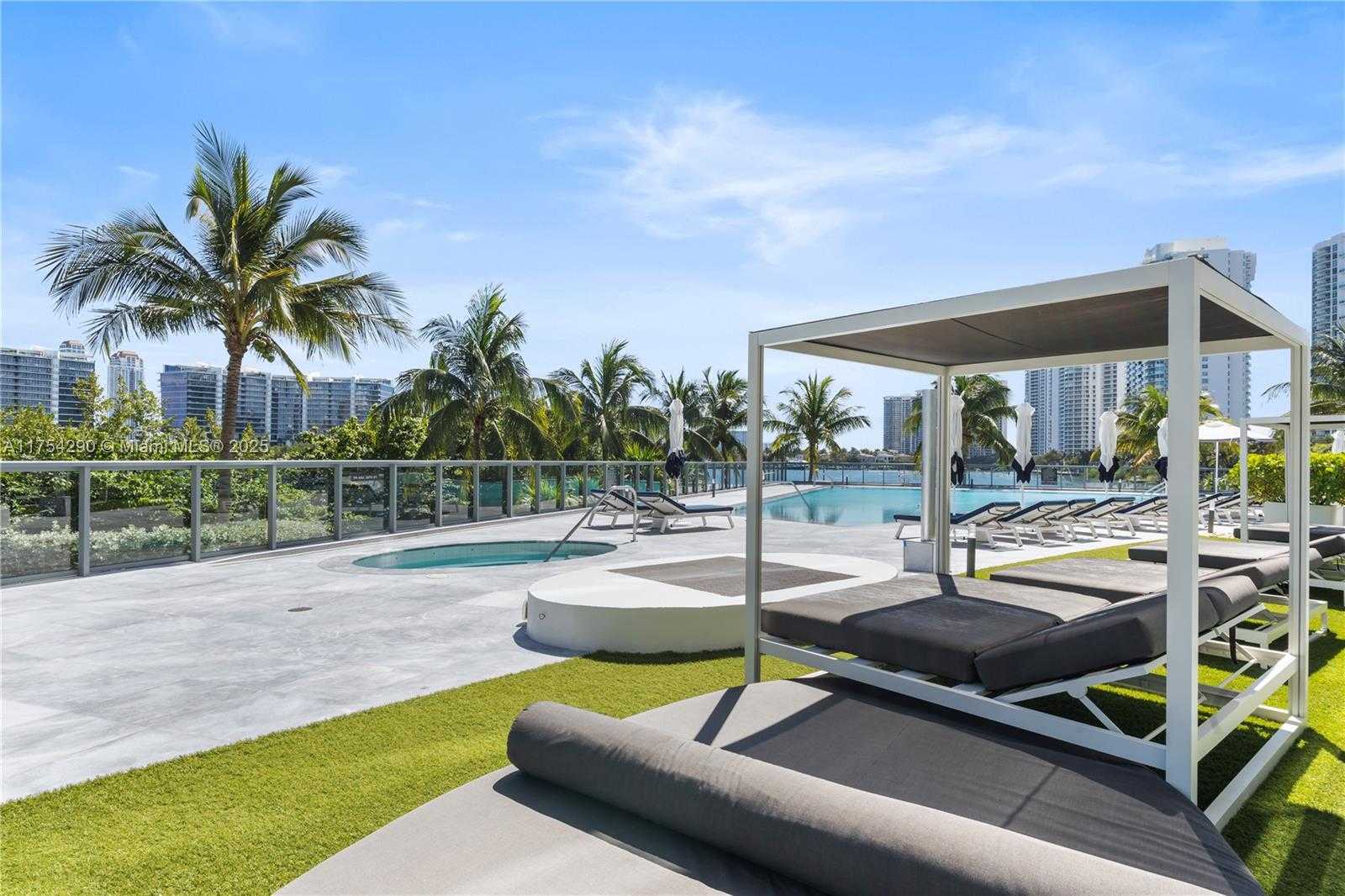 Small Image of 3250 NE 188th St, Aventura, FL 33180, USA Number 25