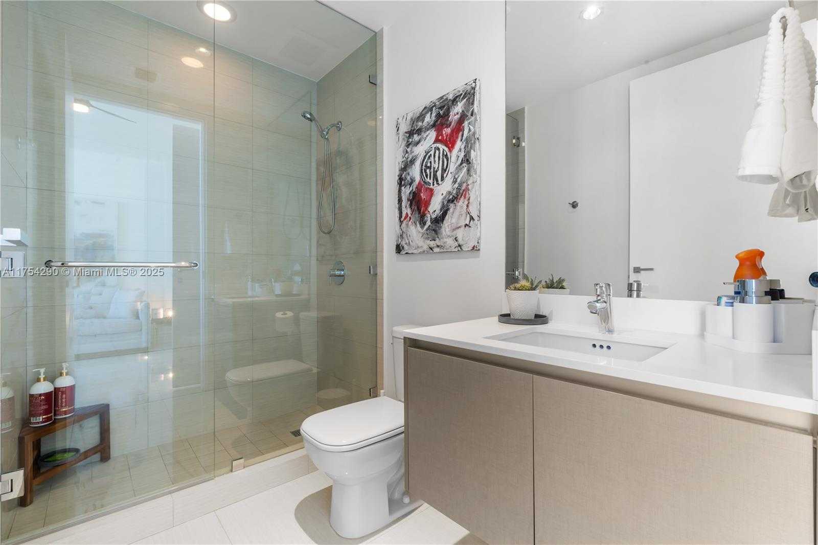 Small Image of 3250 NE 188th St, Aventura, FL 33180, USA Number 32