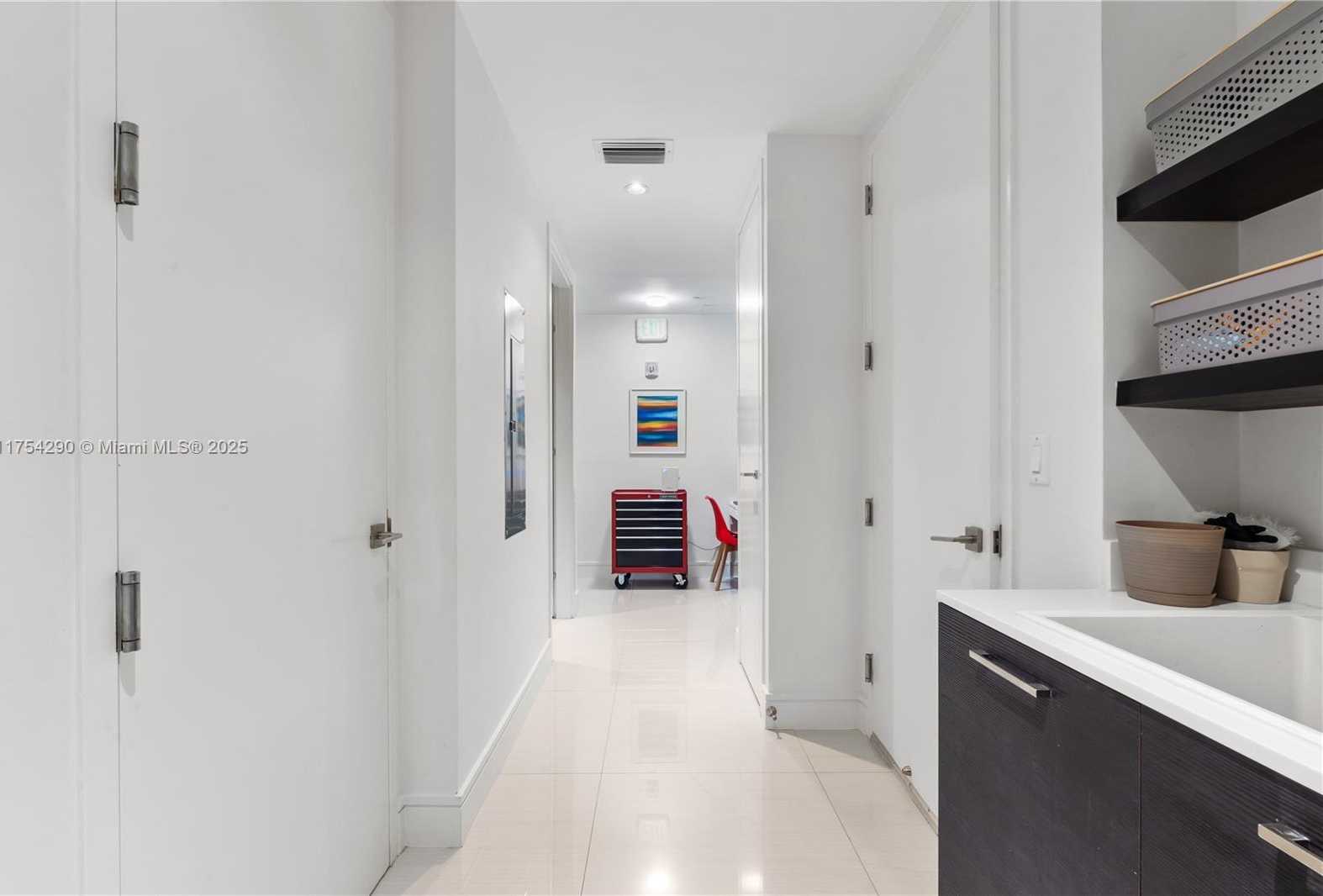 Small Image of 3250 NE 188th St, Aventura, FL 33180, USA Number 41