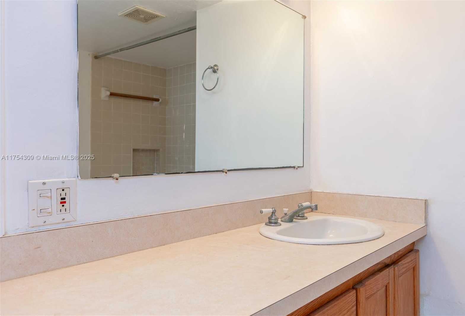 Small Image of 3545 NORTH EAST 166TH ST #807, North Miami Beach Number 29