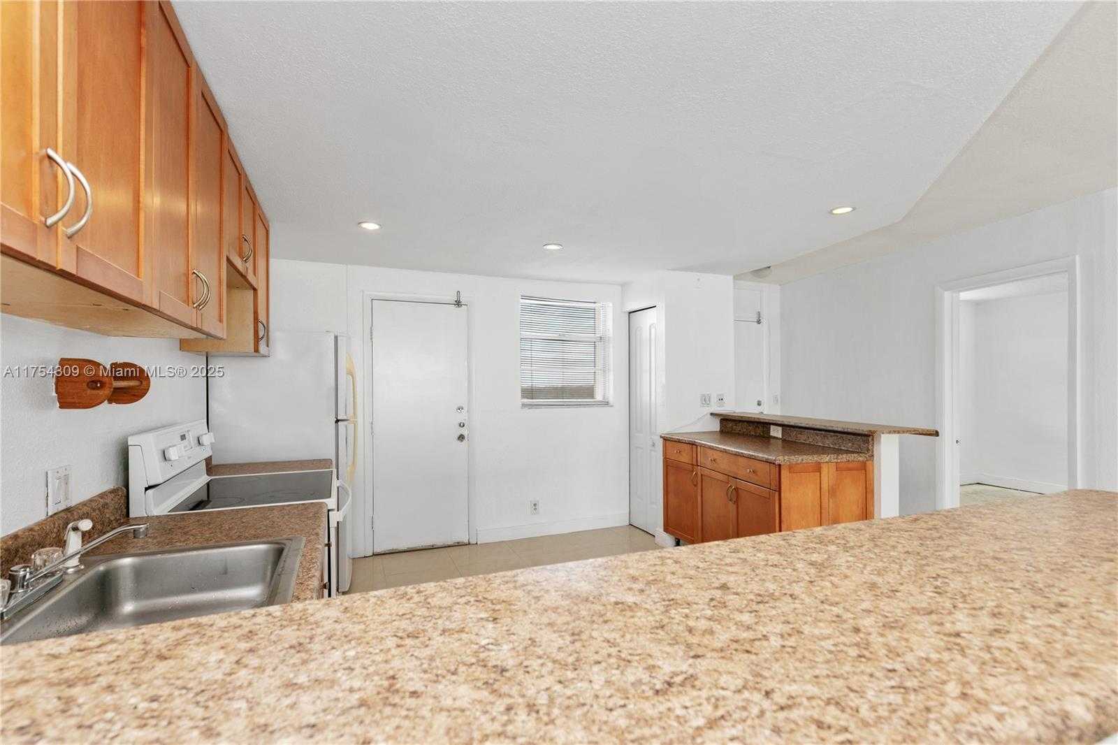 Small Image of 3545 NORTH EAST 166TH ST #807, North Miami Beach Number 8