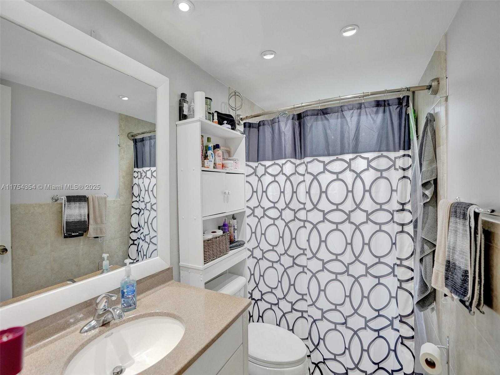 Small Image of 2651 SOUTH COURSE DR #410, Pompano Beach Number 16