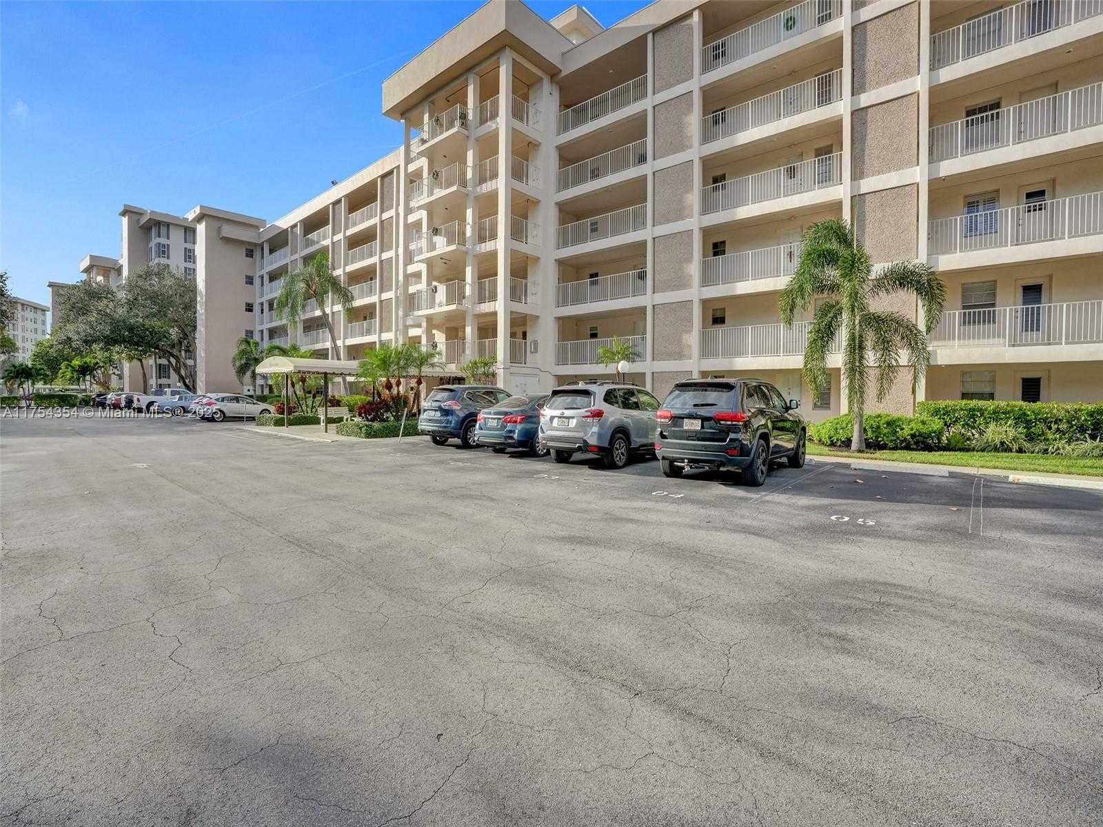 Small Image of 2651 SOUTH COURSE DR #410, Pompano Beach Number 2