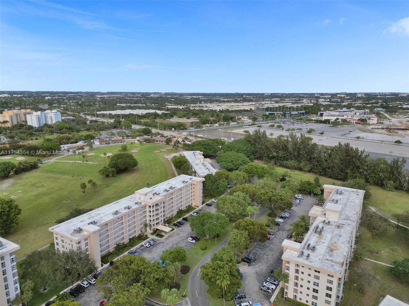 Small Image of 2651 SOUTH COURSE DR #410, Pompano Beach Number 46