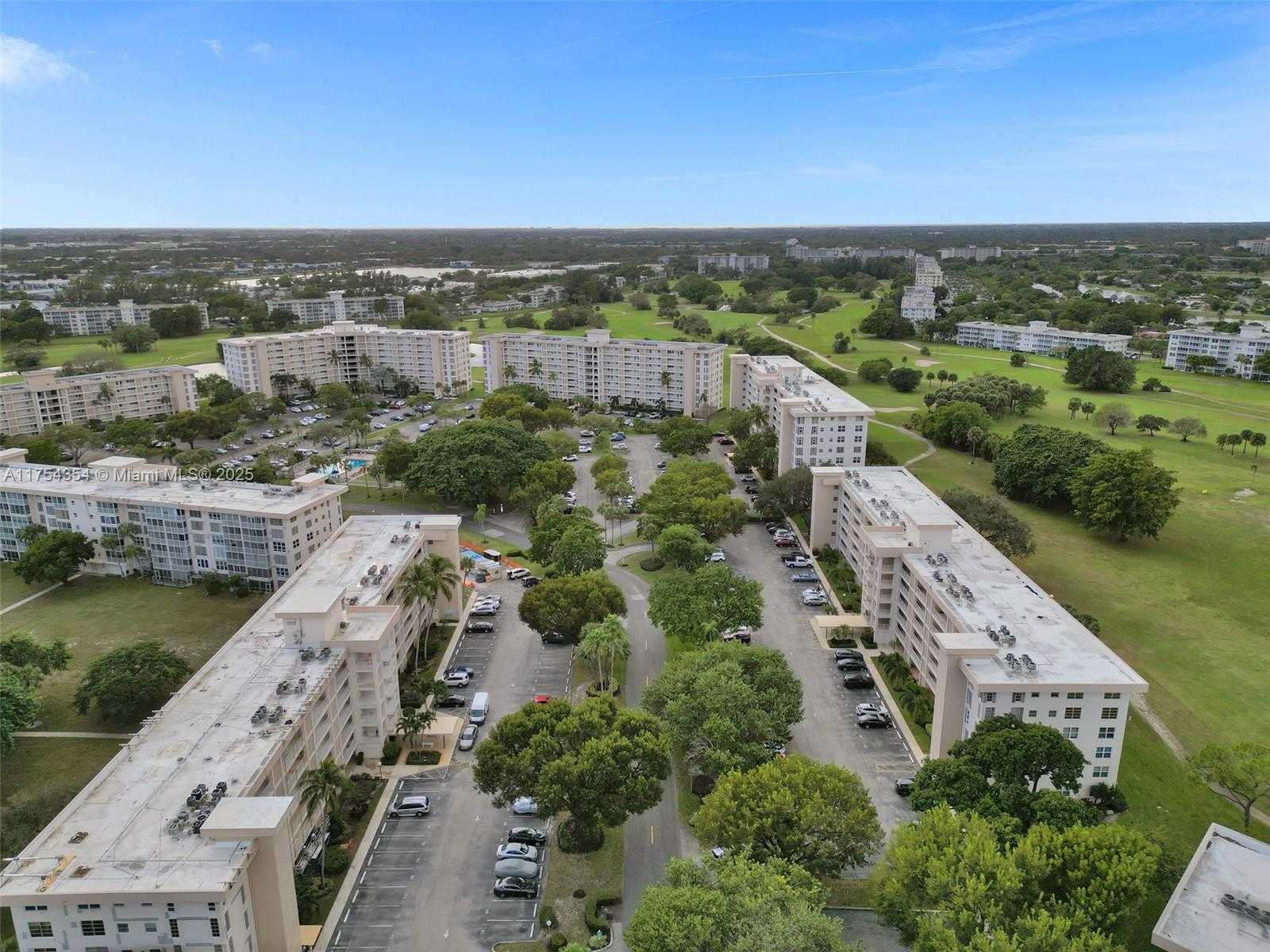 Small Image of 2651 SOUTH COURSE DR #410, Pompano Beach Number 48
