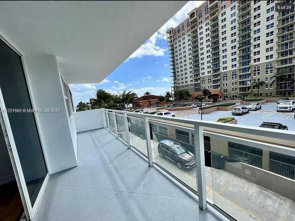 Small Image of 2030 SOUTH OCEAN DR #211, Hallandale Beach Number 15