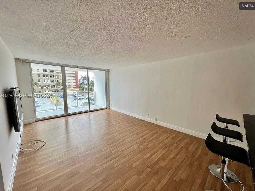 Small Image of 2030 SOUTH OCEAN DR #211, Hallandale Beach Number 3