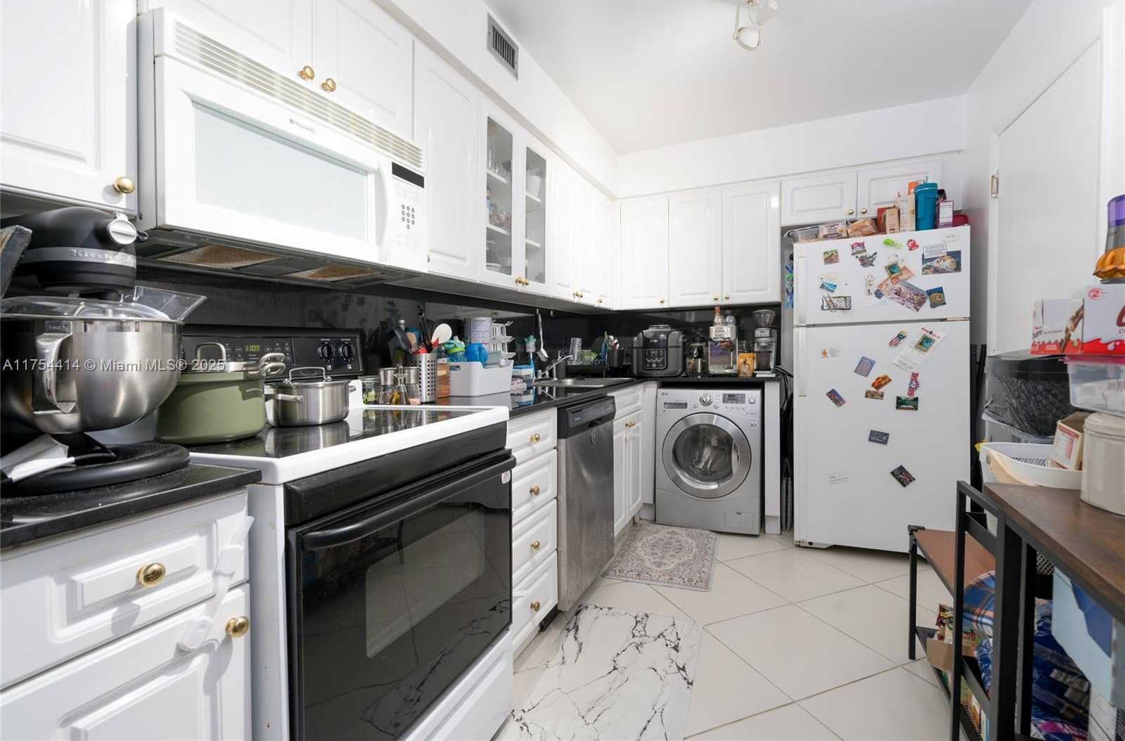 Small Image of 6770 INDIAN CREEK DR #8G, Miami Beach Number 10