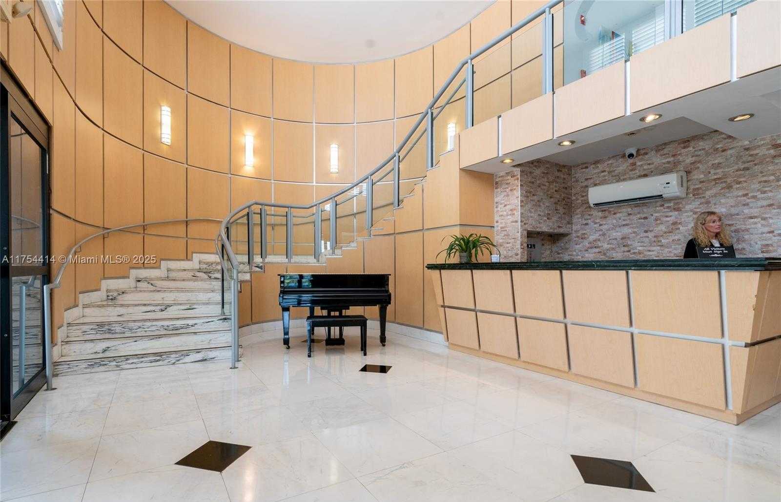 Small Image of 6770 INDIAN CREEK DR #8G, Miami Beach Number 15