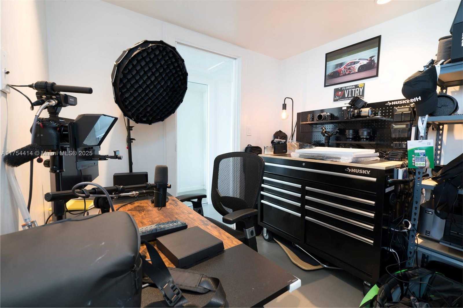 Small Image of 6770 INDIAN CREEK DR #8G, Miami Beach Number 8