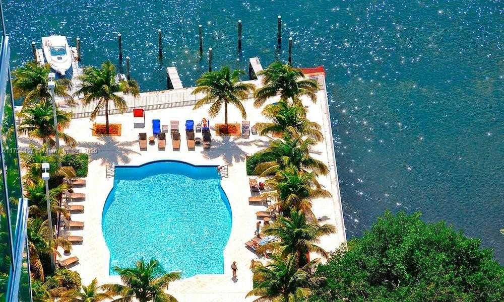 Small Image of 2101 BRICKELL AVE #1401, Miami Number 18