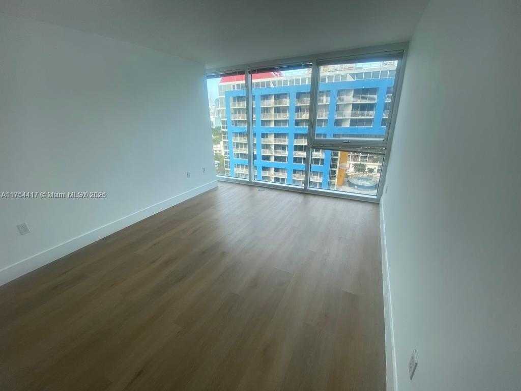 Small Image of 2101 BRICKELL AVE #1401, Miami Number 6
