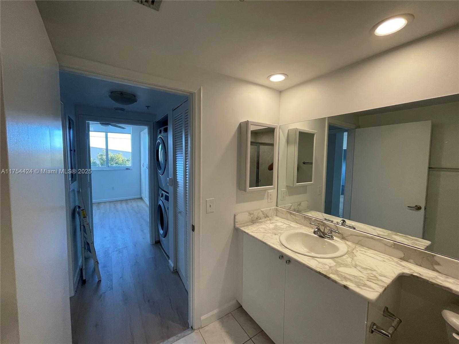 Small Image of 18800 NORTH EAST 29TH AVE #417, Aventura Number 11