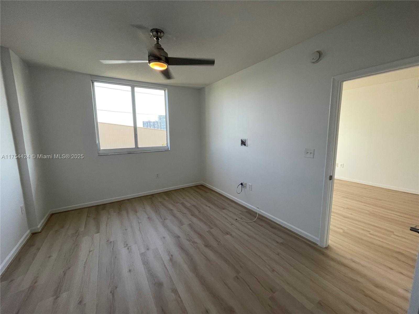 Small Image of 18800 NORTH EAST 29TH AVE #417, Aventura Number 5