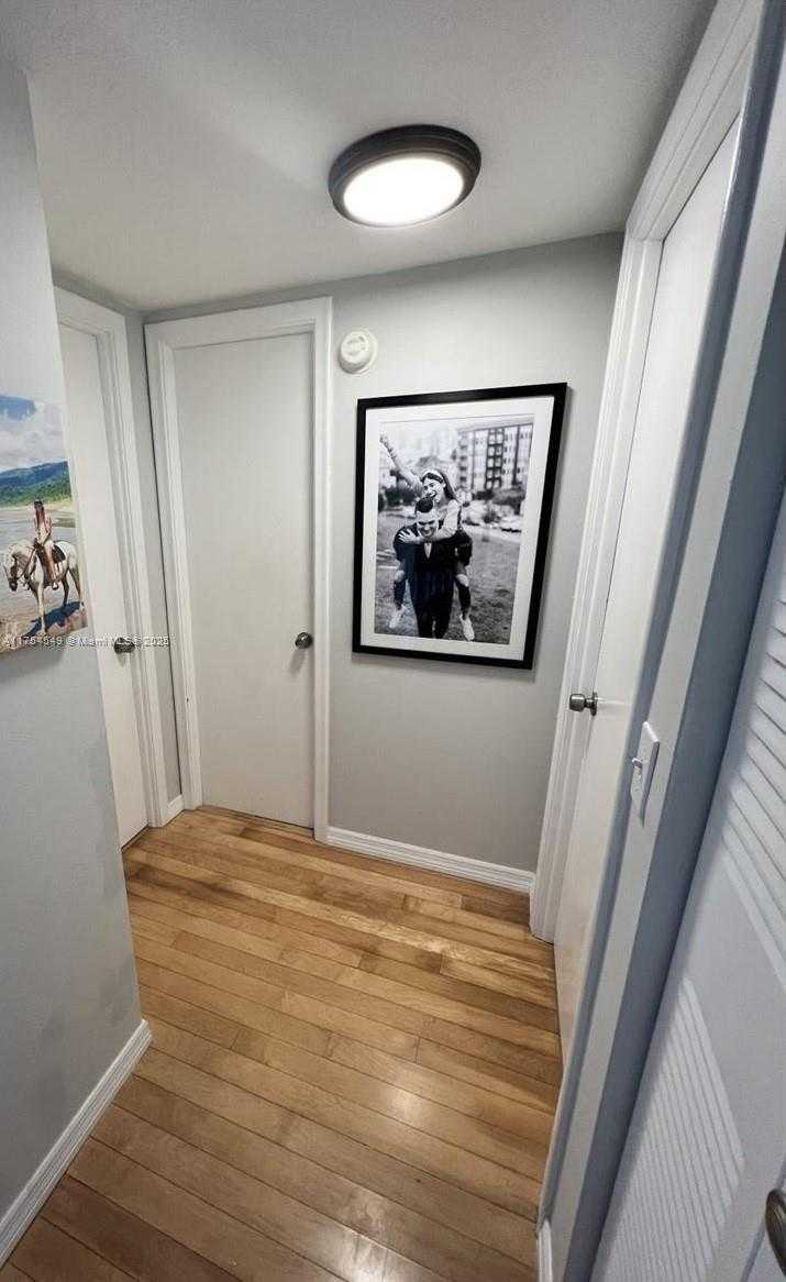 Imagen de Pequeño Objeto