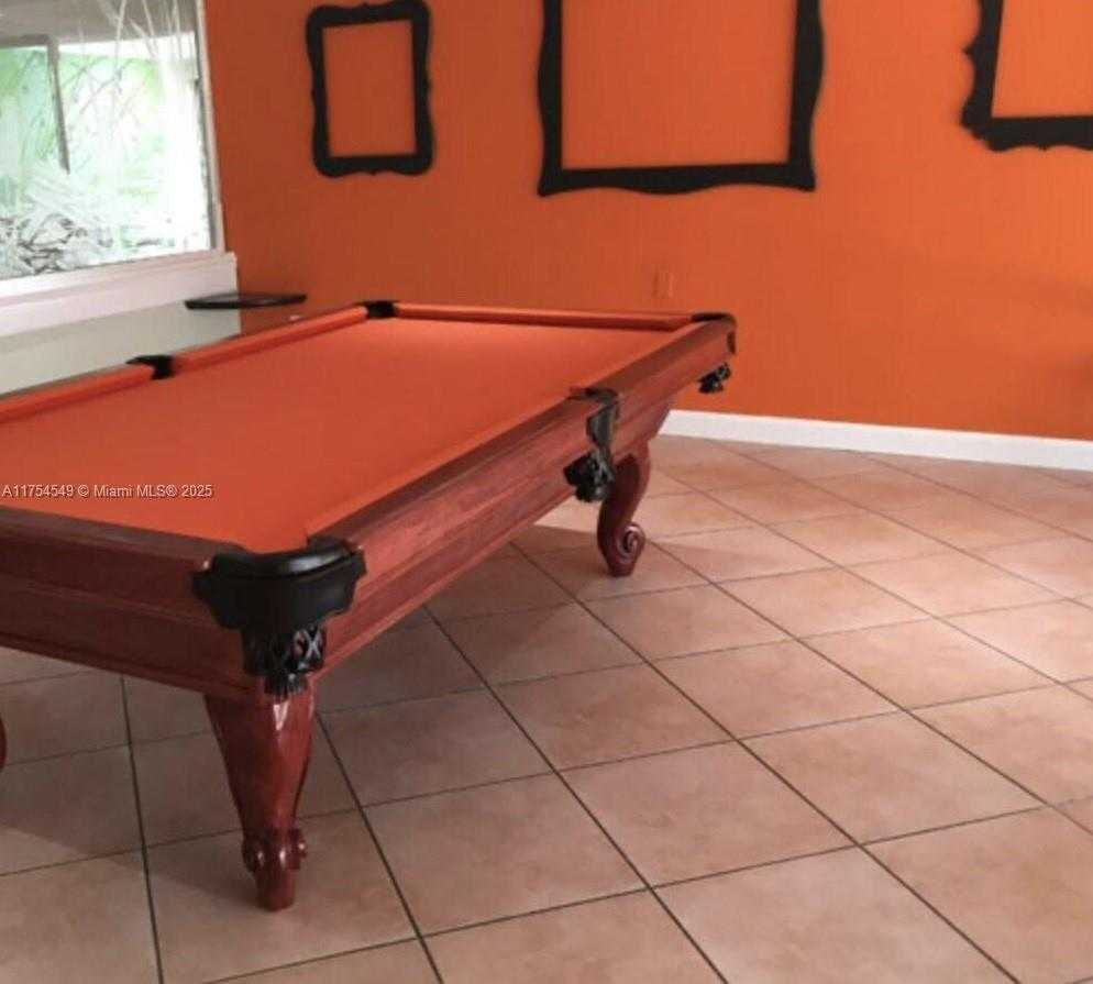 Imagen de Pequeño Objeto