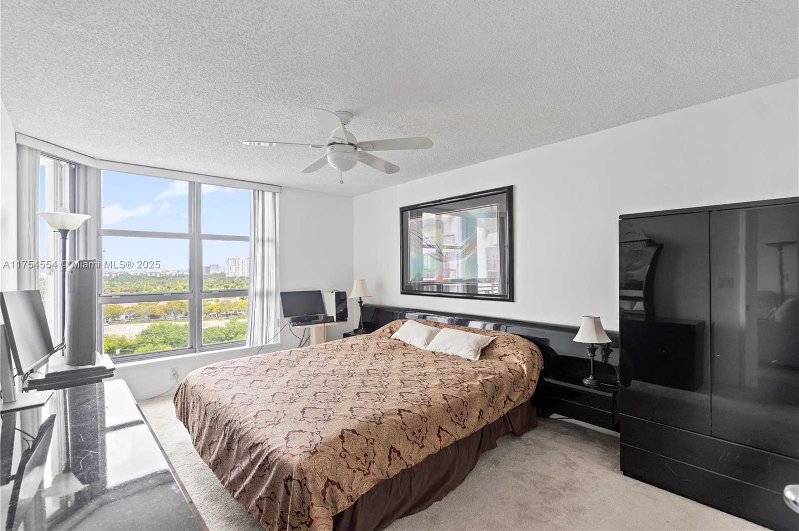 Small Image of 3530 MYSTIC POINTE DR #1508, Aventura Number 15