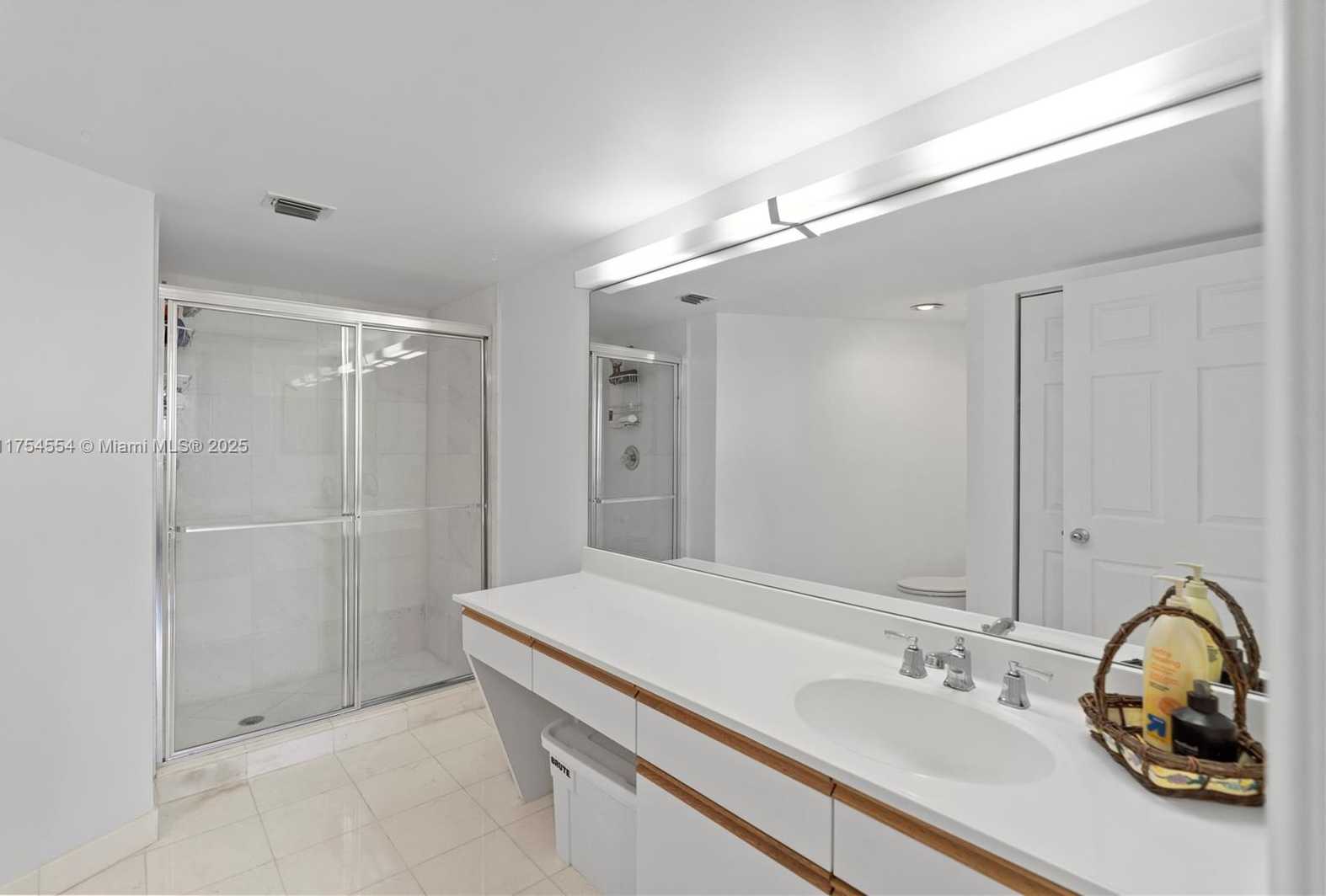 Small Image of 3530 MYSTIC POINTE DR #1508, Aventura Number 23