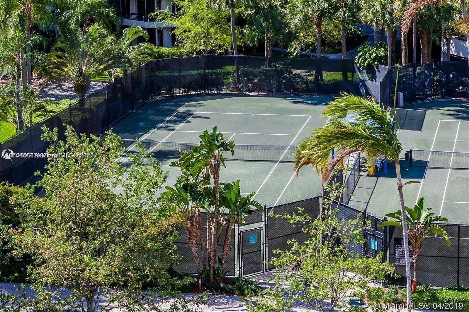 Small Image of 3530 MYSTIC POINTE DR #1508, Aventura Number 34