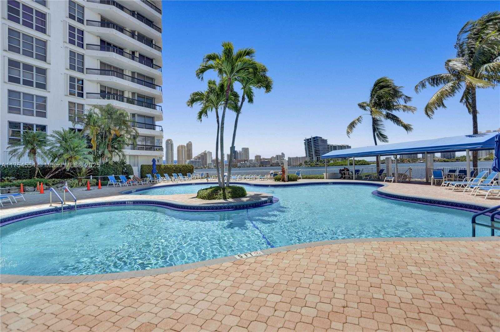 Small Image of 3530 MYSTIC POINTE DR #1508, Aventura Number 38