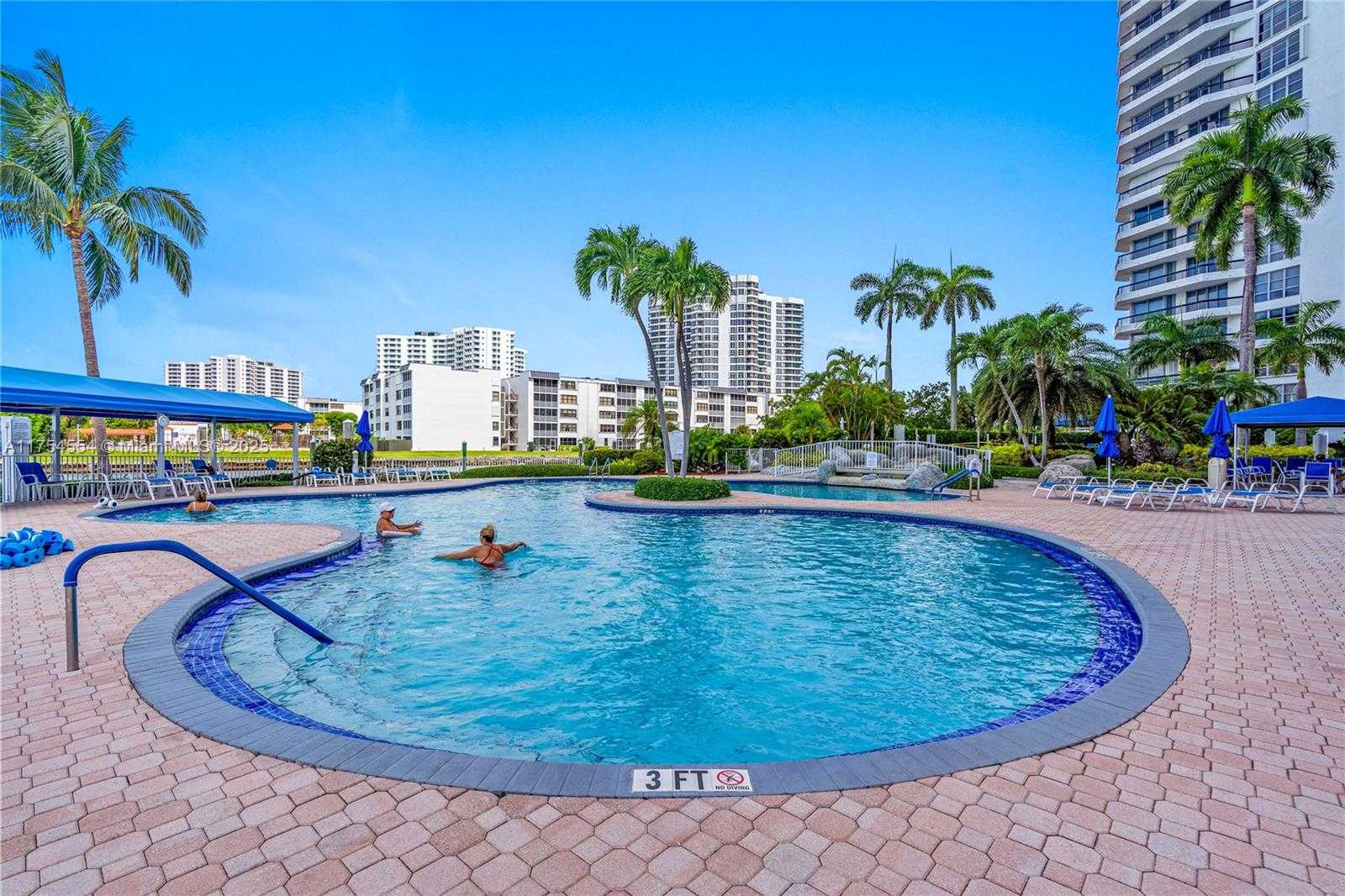 Small Image of 3530 MYSTIC POINTE DR #1508, Aventura Number 39