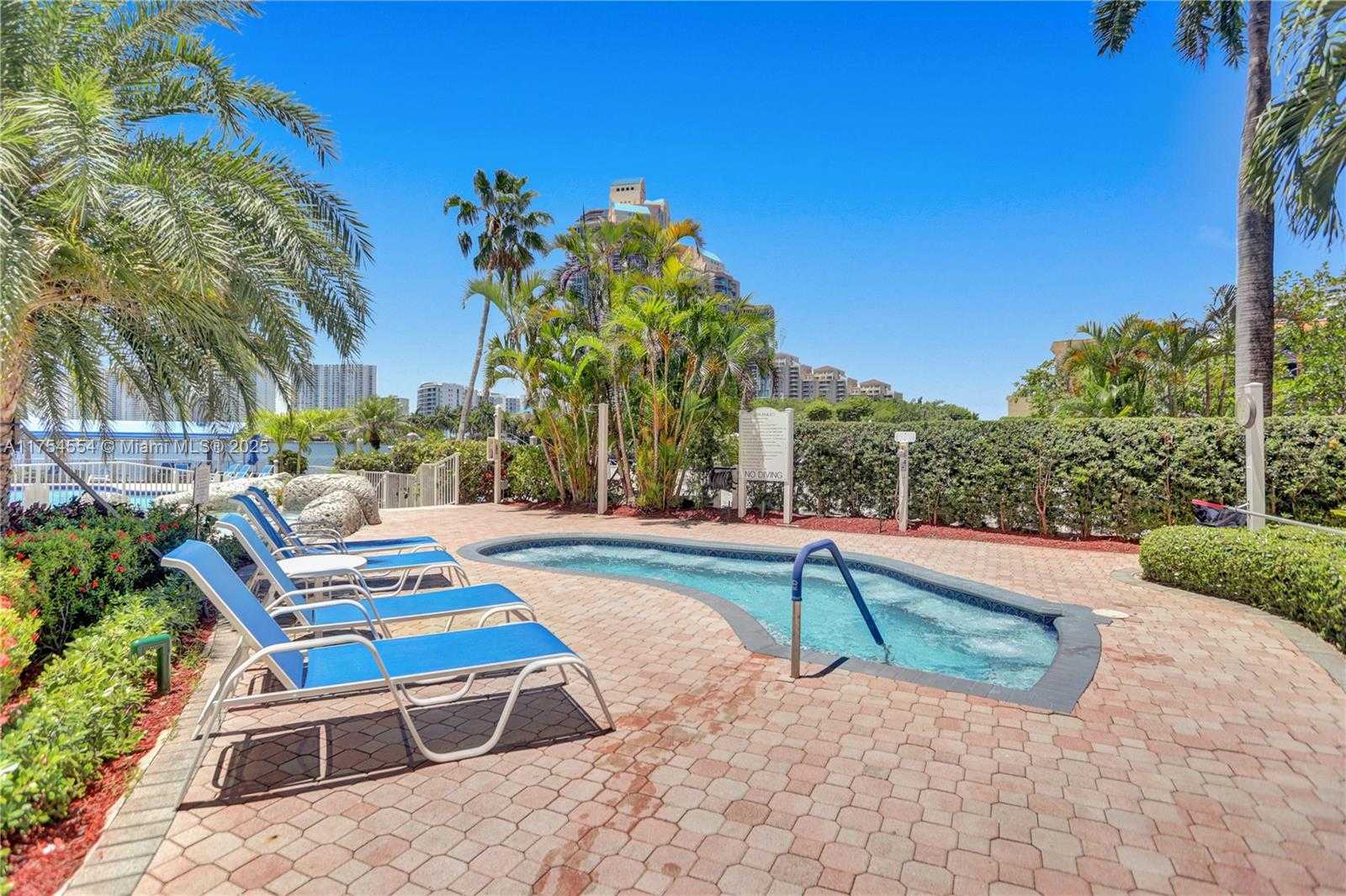 Small Image of 3530 MYSTIC POINTE DR #1508, Aventura Number 40