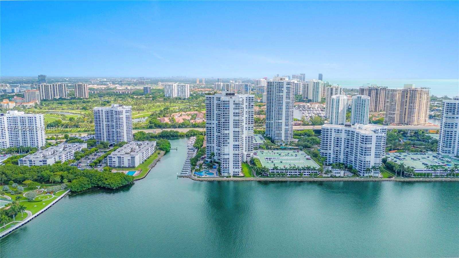 Small Image of 3530 MYSTIC POINTE DR #1508, Aventura Number 53