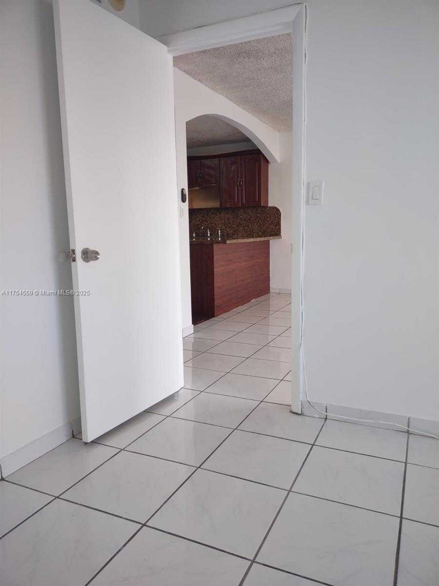 Small Image of 245 18TH ST #703, Miami Beach Number 9